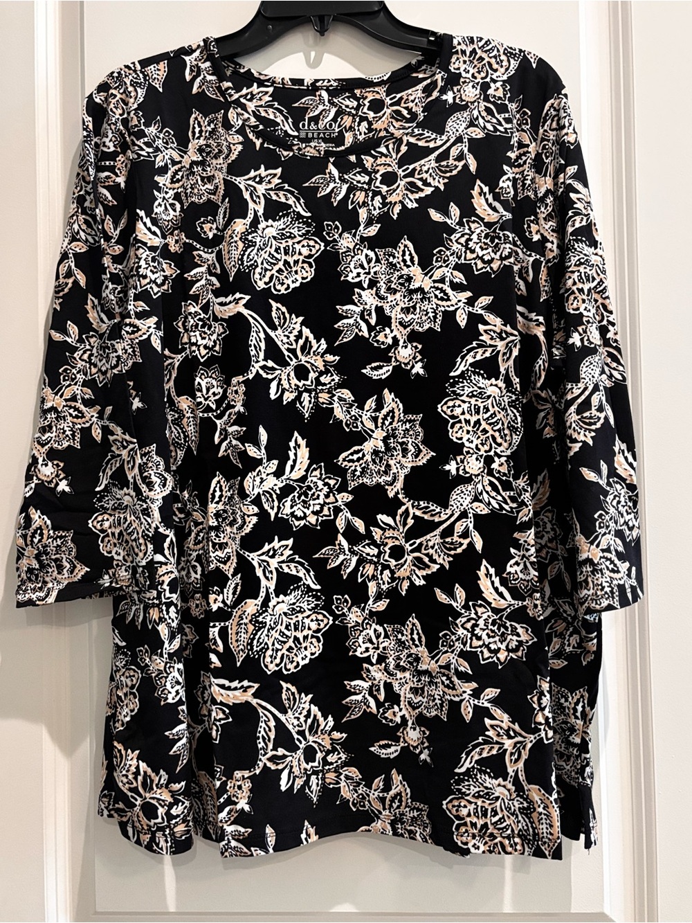 d&co Beach Black Floral Tunic Top Women’s XL 3/4 Sleeve Stretch New - Picture 3 of 5